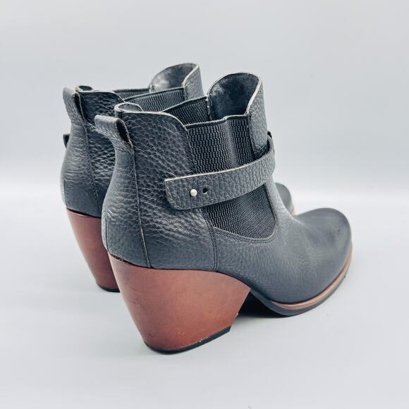 Korks Boots Womens 10 Black Pebbled Leather Ease Ankle Booties Strap Block Heel - Picture 9 of 13